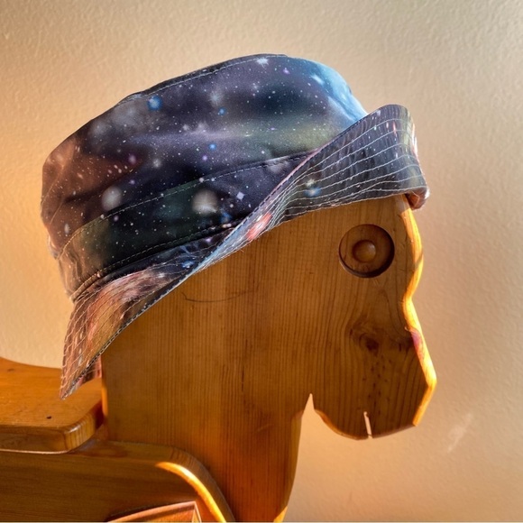 Festival summer Galaxy print bucket hat - Picture 4 of 7